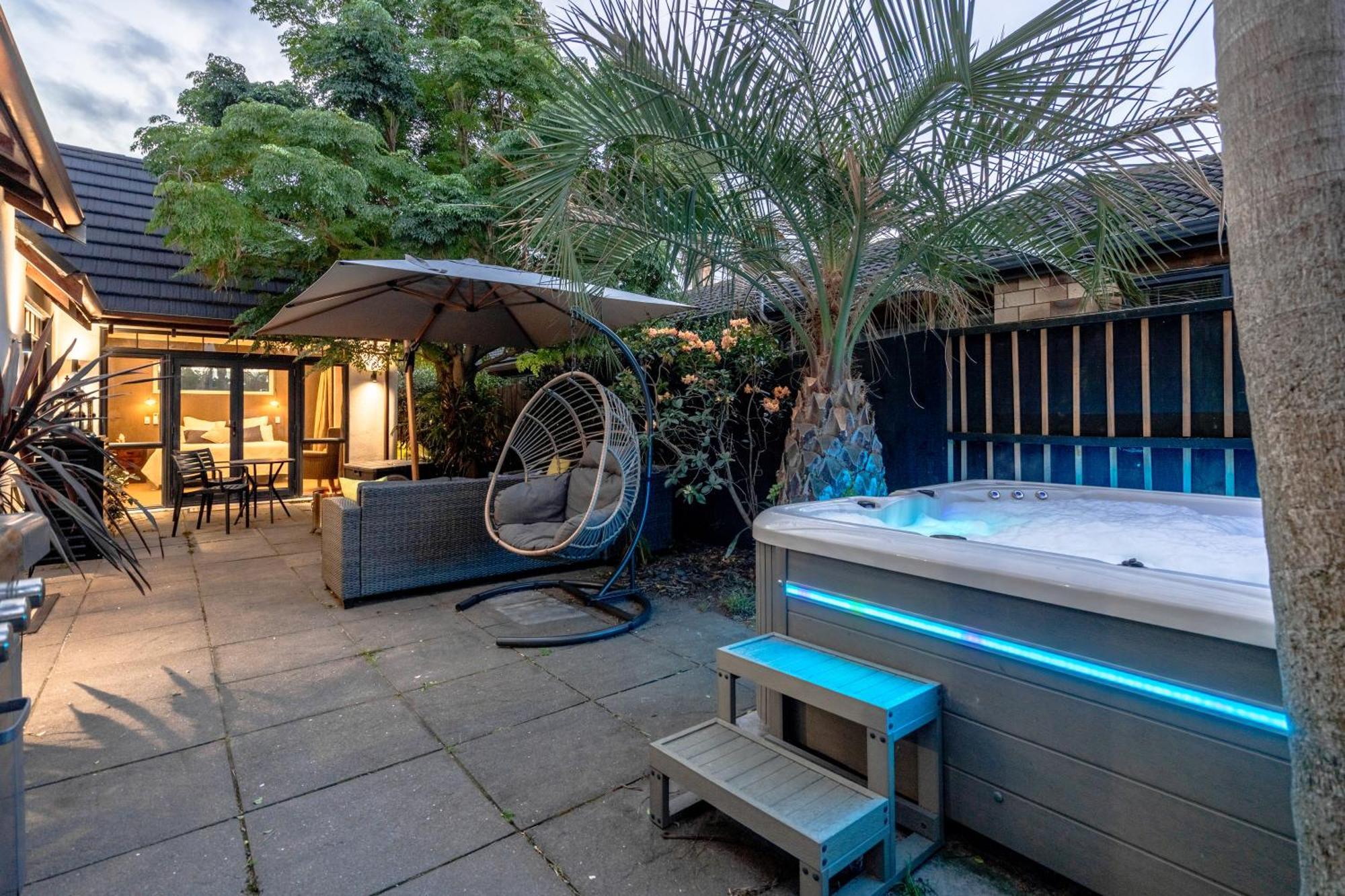 Palm Paradise With Spa 타우랑가 외부 사진